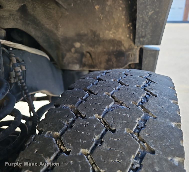 image for item EJ6163 2018 Ford F550 Super Duty XL bucket truck