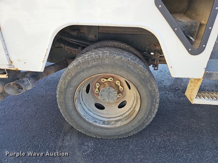 image for item EJ6163 2018 Ford F550 Super Duty XL bucket truck