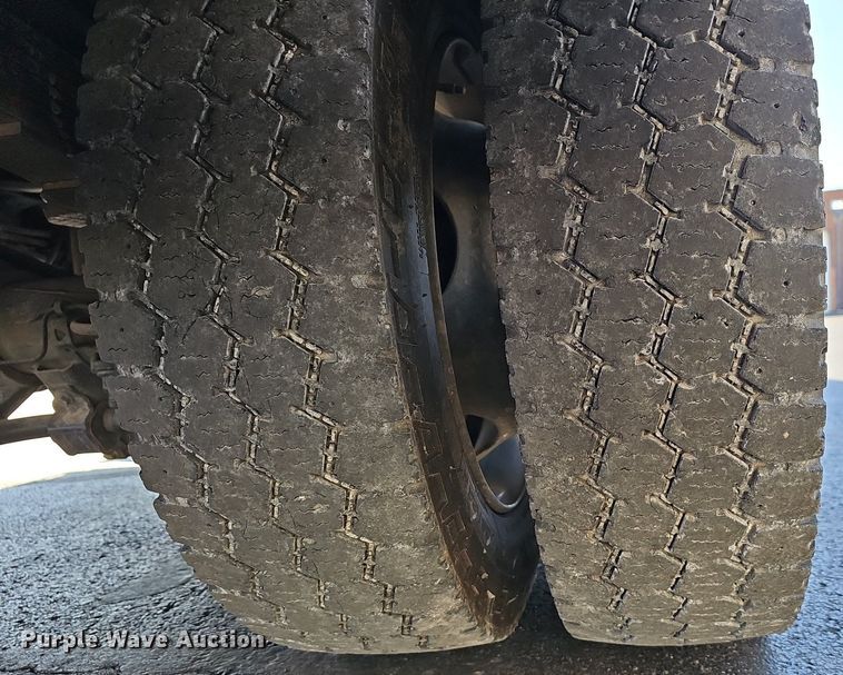 image for item EJ6163 2018 Ford F550 Super Duty XL bucket truck