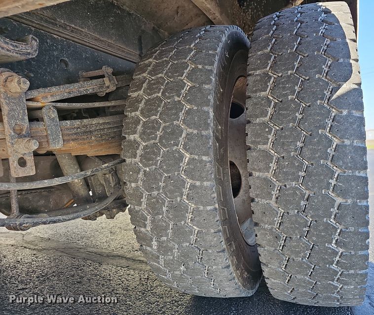 image for item EJ6163 2018 Ford F550 Super Duty XL bucket truck