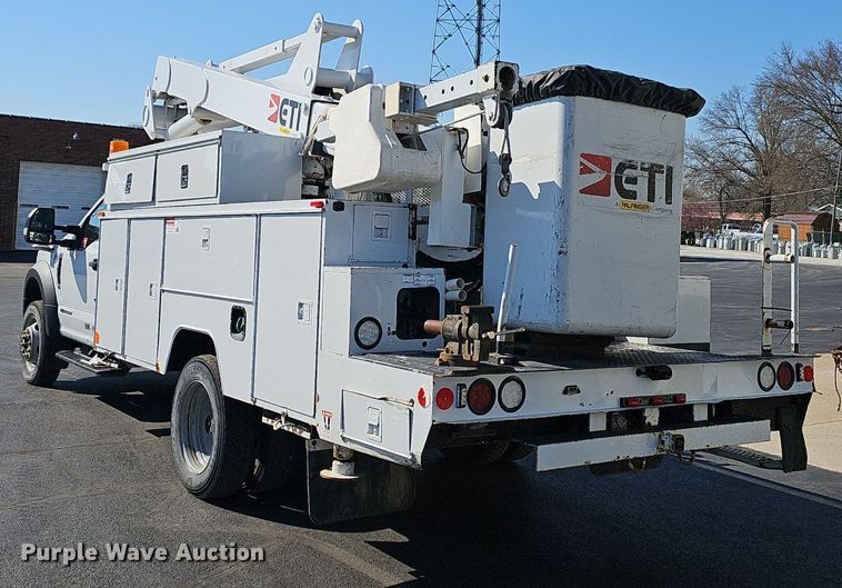 image for item EJ6164 2018 Ford  F550 Super Duty XL bucket truck