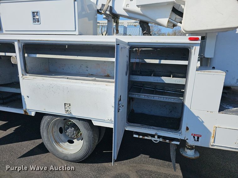 image for item EJ6164 2018 Ford  F550 Super Duty XL bucket truck