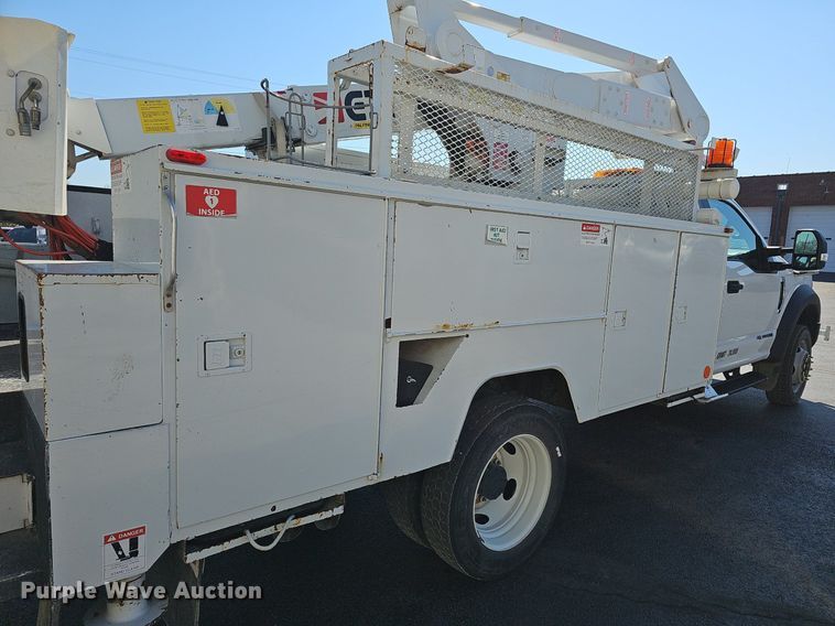 image for item EJ6164 2018 Ford  F550 Super Duty XL bucket truck