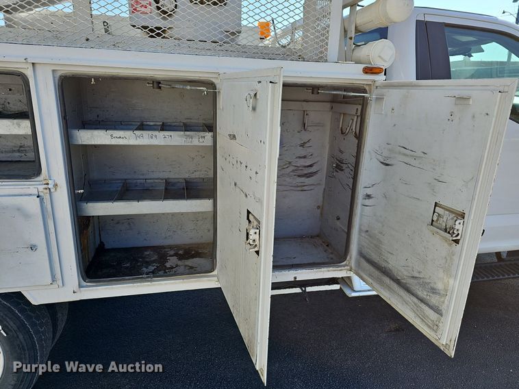 image for item EJ6164 2018 Ford  F550 Super Duty XL bucket truck