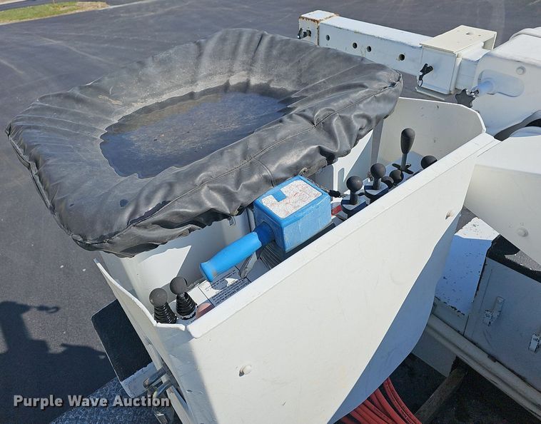 image for item EJ6164 2018 Ford  F550 Super Duty XL bucket truck