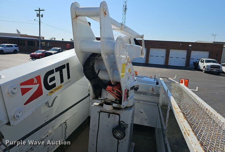 image for item EJ6164 2018 Ford  F550 Super Duty XL bucket truck