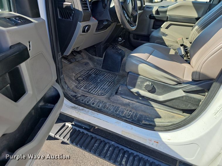 image for item EJ6164 2018 Ford  F550 Super Duty XL bucket truck