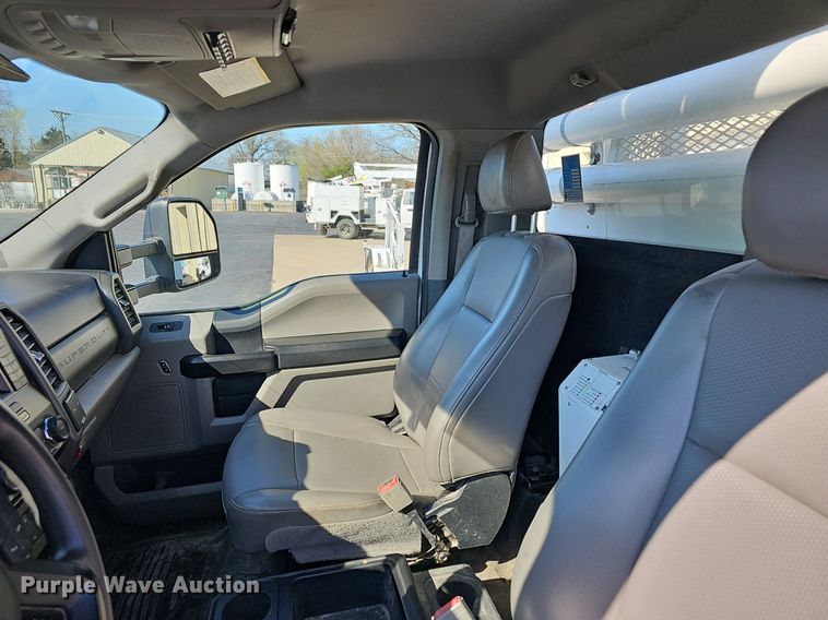 image for item EJ6164 2018 Ford  F550 Super Duty XL bucket truck