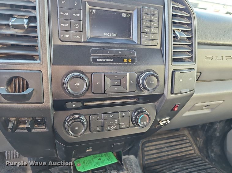 image for item EJ6164 2018 Ford  F550 Super Duty XL bucket truck