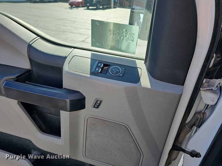 image for item EJ6164 2018 Ford  F550 Super Duty XL bucket truck