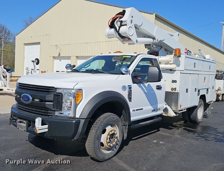image for item EJ6165 2017 Ford F550 Super Duty XL bucket truck