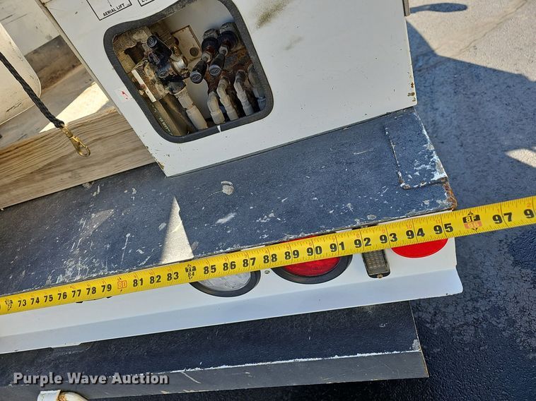 image for item EJ6165 2017 Ford F550 Super Duty XL bucket truck