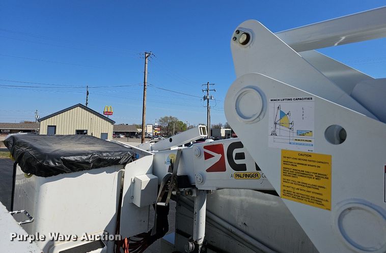 image for item EJ6165 2017 Ford F550 Super Duty XL bucket truck