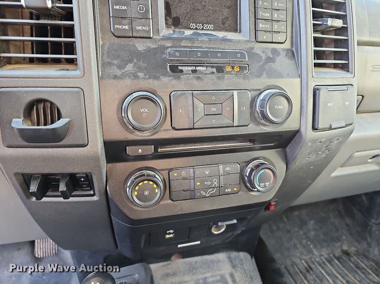 image for item EJ6165 2017 Ford F550 Super Duty XL bucket truck