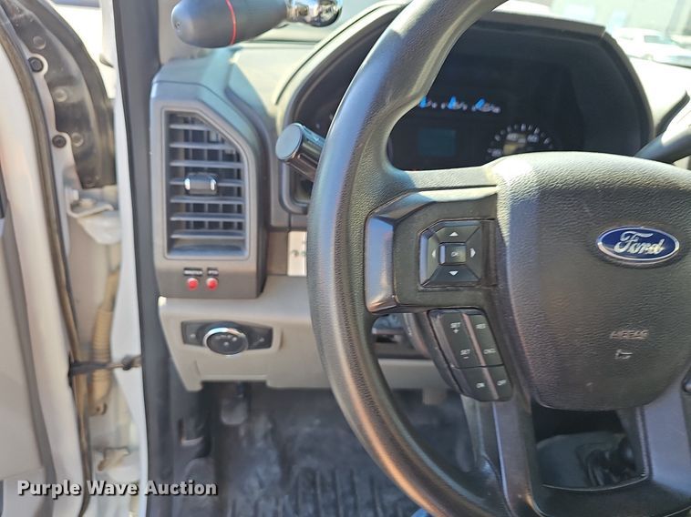 image for item EJ6165 2017 Ford F550 Super Duty XL bucket truck