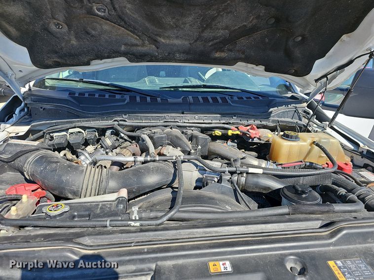 image for item EJ6165 2017 Ford F550 Super Duty XL bucket truck