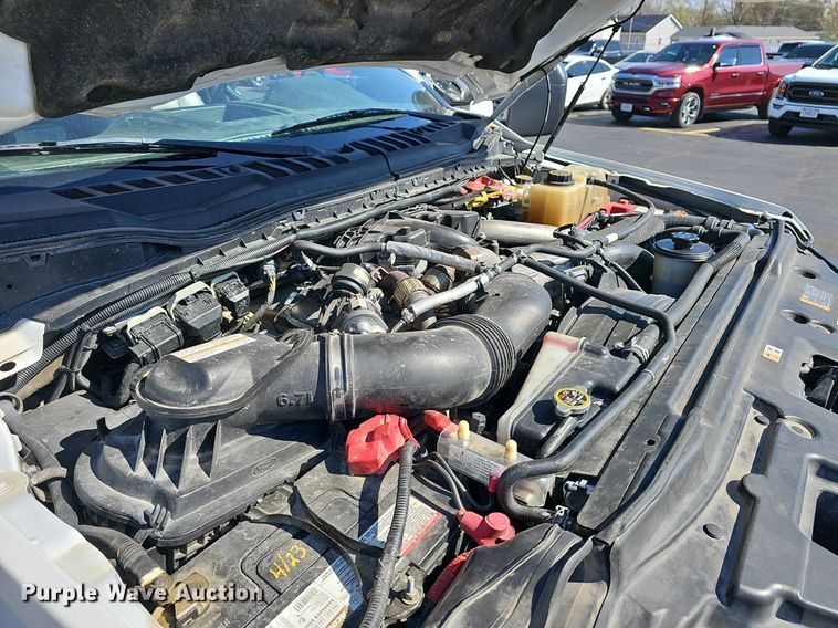 image for item EJ6165 2017 Ford F550 Super Duty XL bucket truck