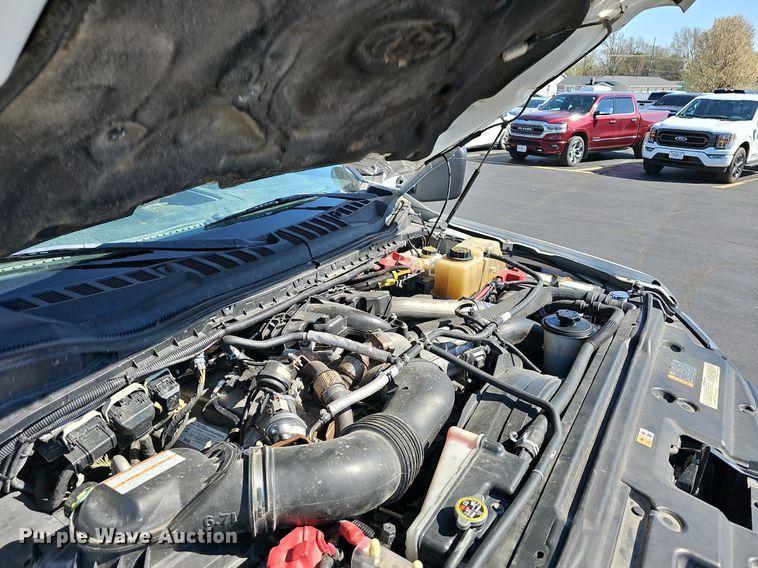 image for item EJ6165 2017 Ford F550 Super Duty XL bucket truck