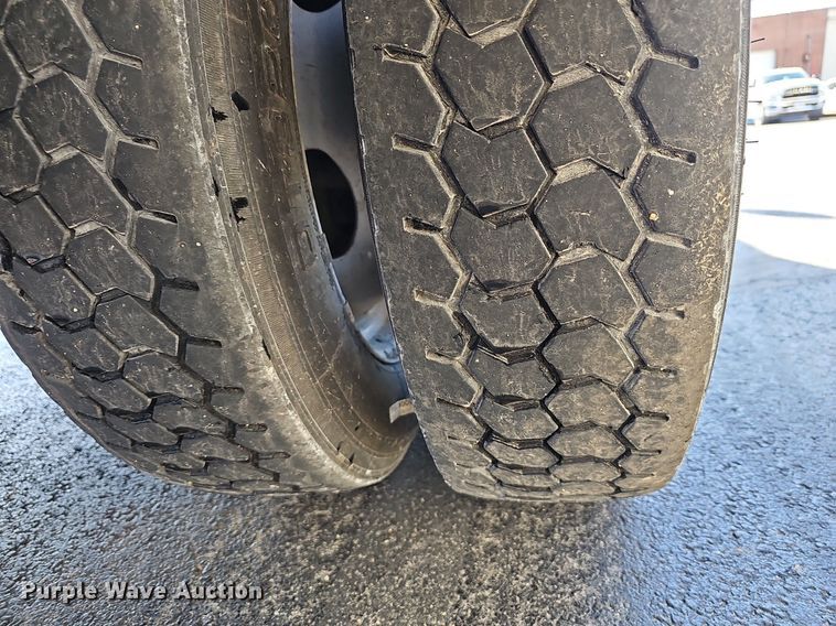 image for item EJ6165 2017 Ford F550 Super Duty XL bucket truck