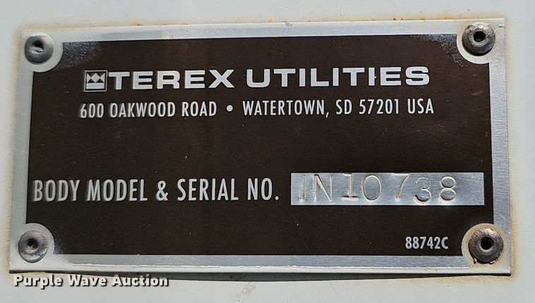 image for item EJ6166 2006 International 7400 digger derrick truck