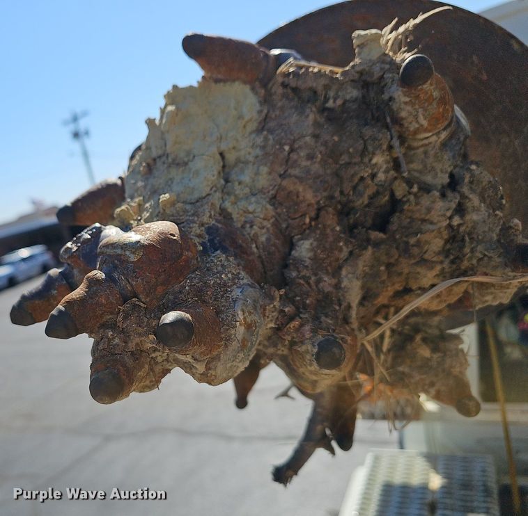 image for item EJ6166 2006 International 7400 digger derrick truck