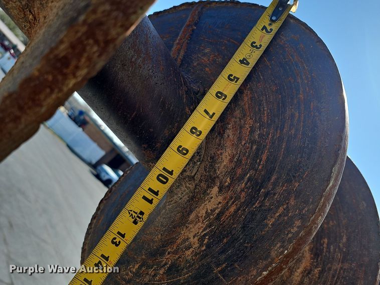 image for item EJ6166 2006 International 7400 digger derrick truck