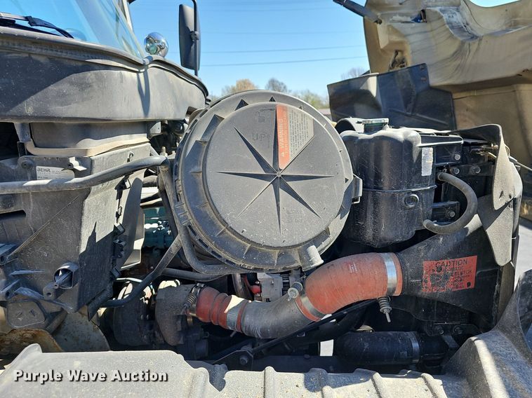 image for item EJ6166 2006 International 7400 digger derrick truck