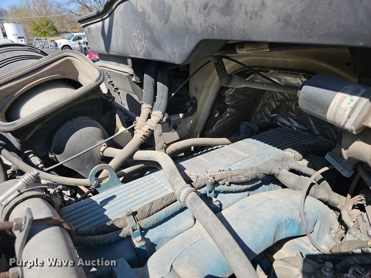 image for item EJ6166 2006 International 7400 digger derrick truck