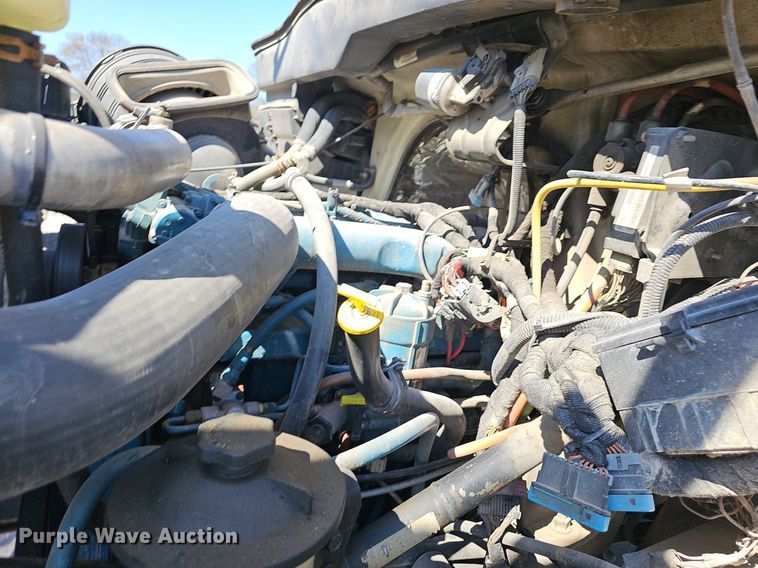 image for item EJ6166 2006 International 7400 digger derrick truck