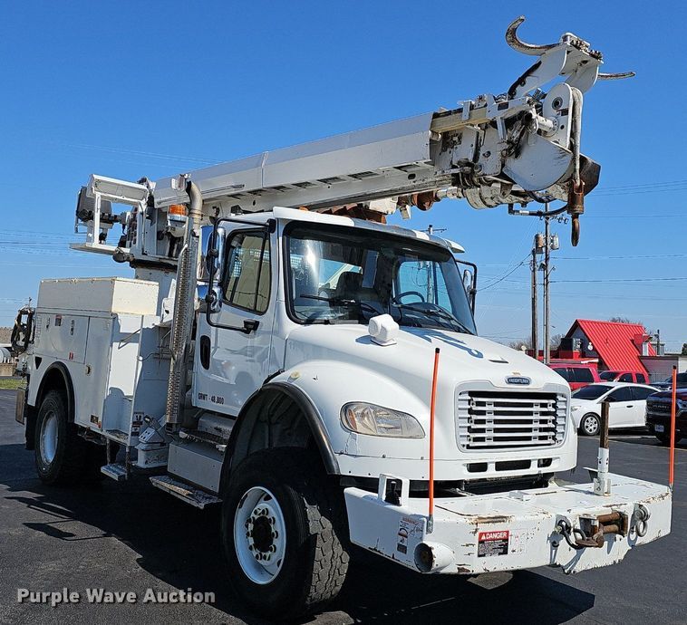 image for item EJ6167 2013 Freightliner Business Class M2 digger derrick truck