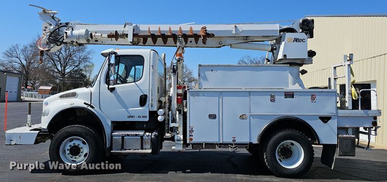 image for item EJ6167 2013 Freightliner Business Class M2 digger derrick truck