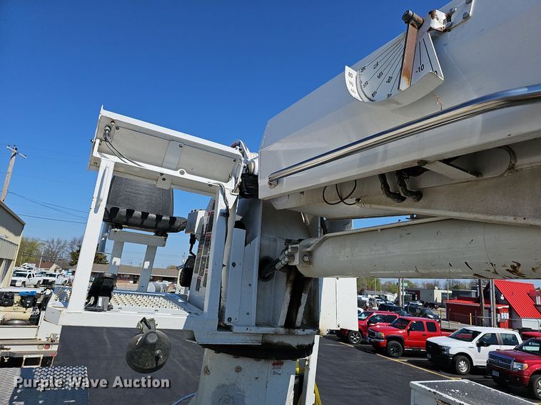 image for item EJ6167 2013 Freightliner Business Class M2 digger derrick truck