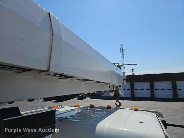 image for item EJ6167 2013 Freightliner Business Class M2 digger derrick truck