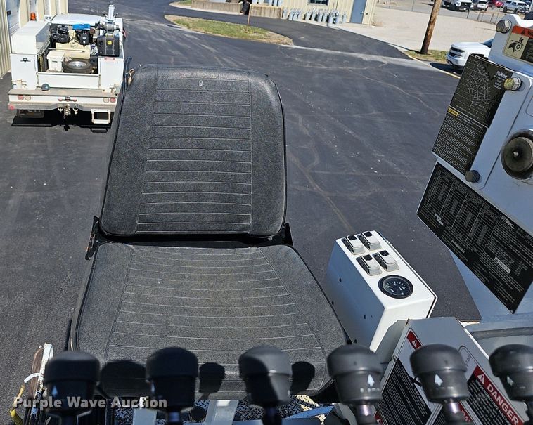 image for item EJ6167 2013 Freightliner Business Class M2 digger derrick truck