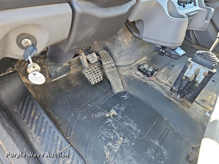 image for item EJ6167 2013 Freightliner Business Class M2 digger derrick truck