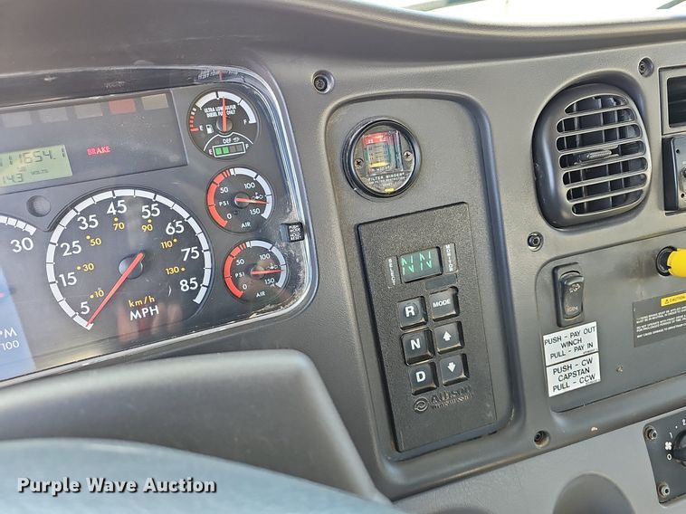 image for item EJ6167 2013 Freightliner Business Class M2 digger derrick truck