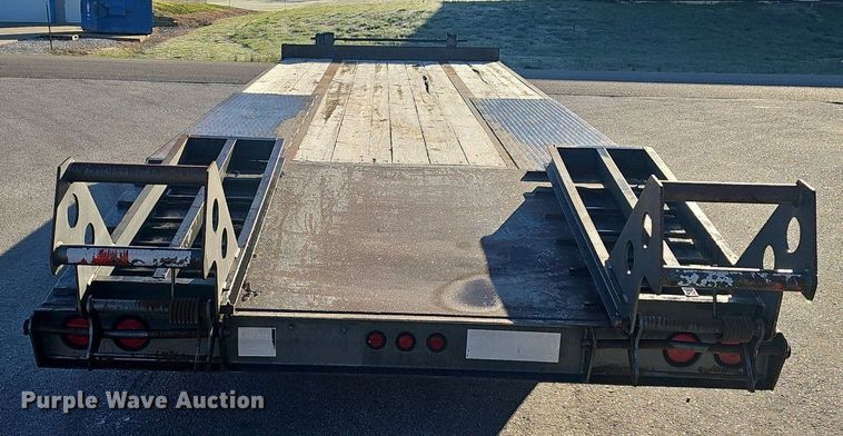image for item EJ6202 2002 Blue Diamond  equipment trailer