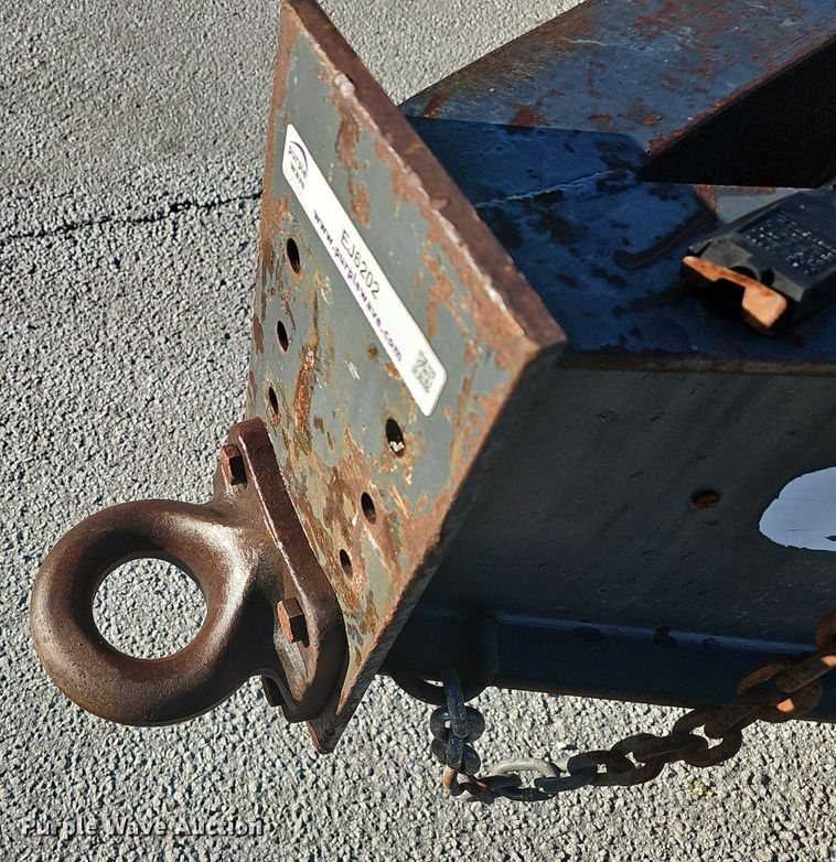 image for item EJ6202 2002 Blue Diamond  equipment trailer