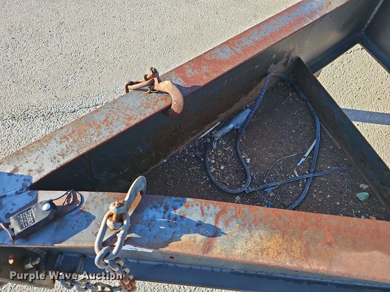 image for item EJ6202 2002 Blue Diamond  equipment trailer