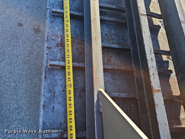 image for item EJ6202 2002 Blue Diamond  equipment trailer