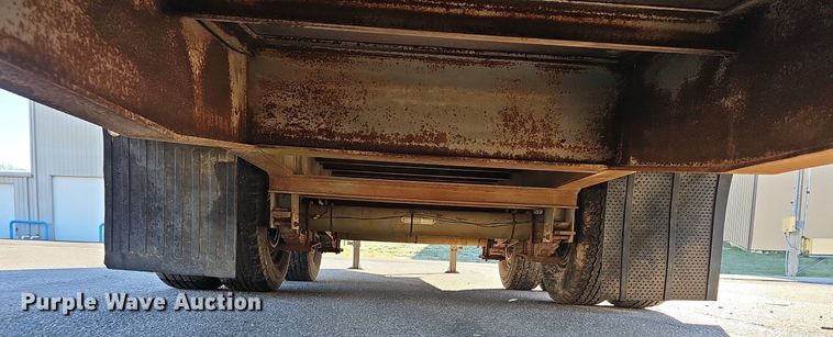 image for item EJ6202 2002 Blue Diamond  equipment trailer