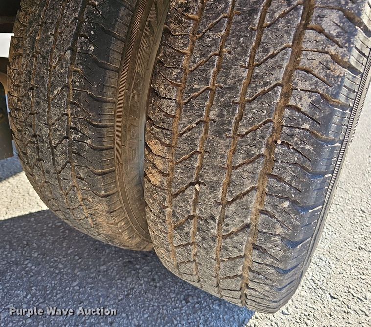 image for item EJ6202 2002 Blue Diamond  equipment trailer