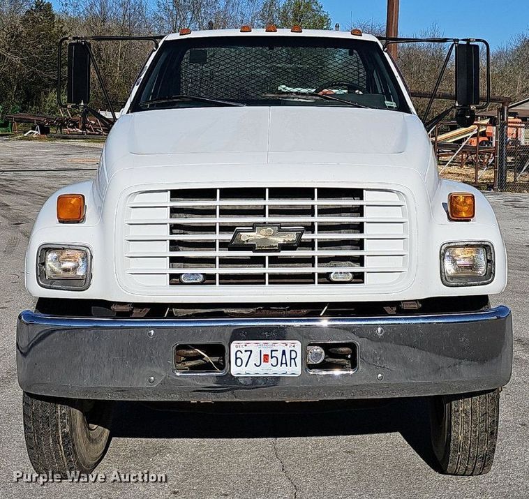 image for item EJ6204 1997 Chevrolet C7500 flatbed truck