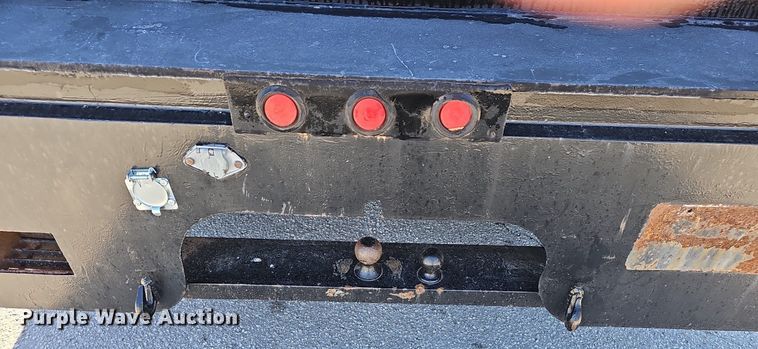 image for item EJ6204 1997 Chevrolet C7500 flatbed truck