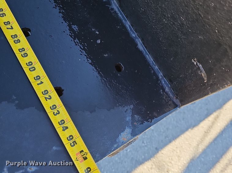 image for item EJ6204 1997 Chevrolet C7500 flatbed truck