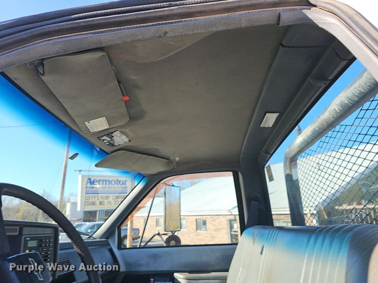 image for item EJ6204 1997 Chevrolet C7500 flatbed truck