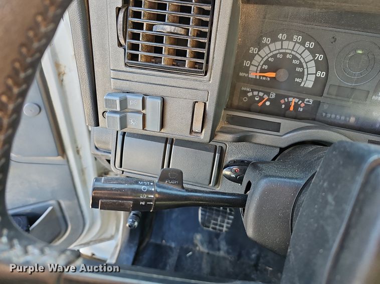 image for item EJ6204 1997 Chevrolet C7500 flatbed truck