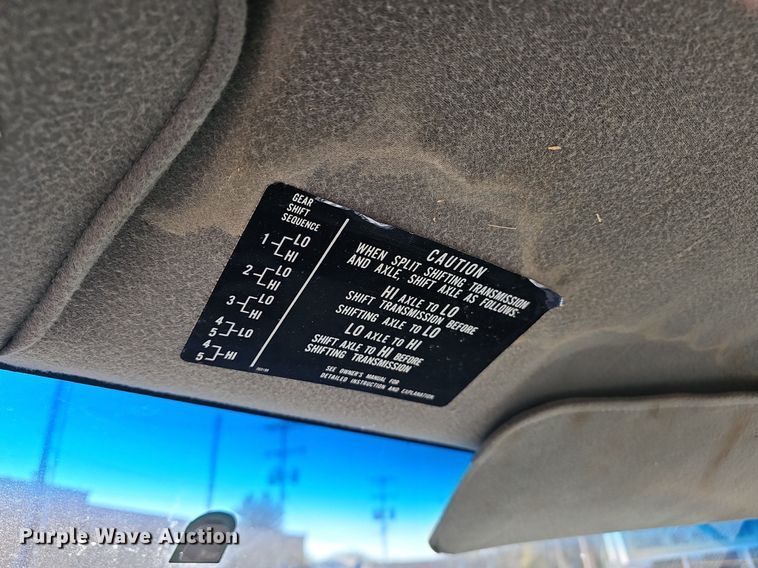 image for item EJ6204 1997 Chevrolet C7500 flatbed truck