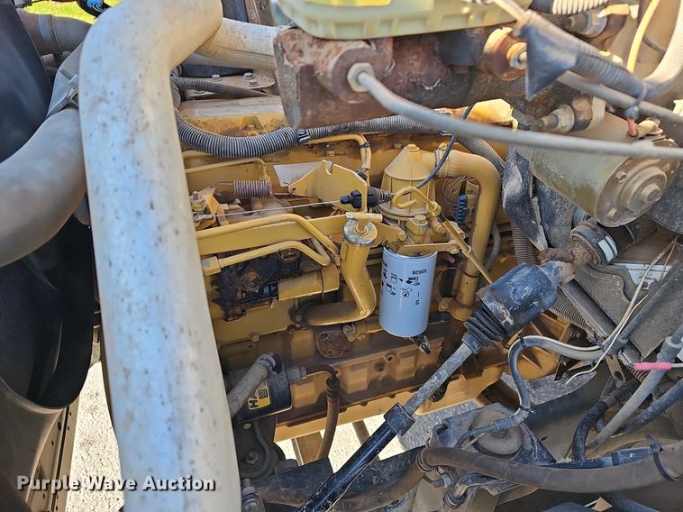 image for item EJ6204 1997 Chevrolet C7500 flatbed truck