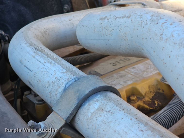 image for item EJ6204 1997 Chevrolet C7500 flatbed truck